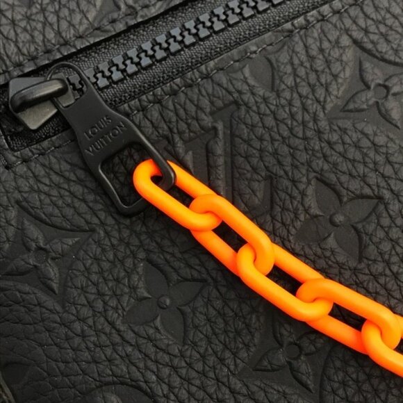 LOUIS VUITTON Black Monogram Clutch Bag - Picture 7 of 10